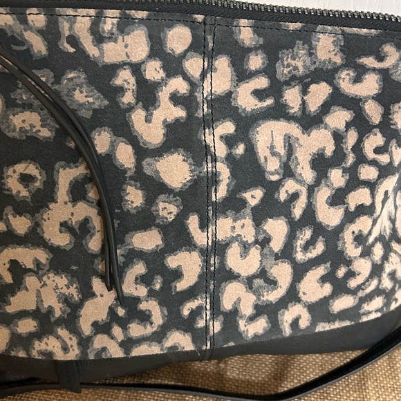 NWOT Sanctuary Black and Cream Genuine Leather Crossbody Bag with Animal Print - Picture 2 of 8